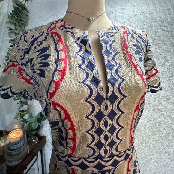 BCBG MaxAzria Cailean Burnout Print Lace Gown - Picture 14 of 16